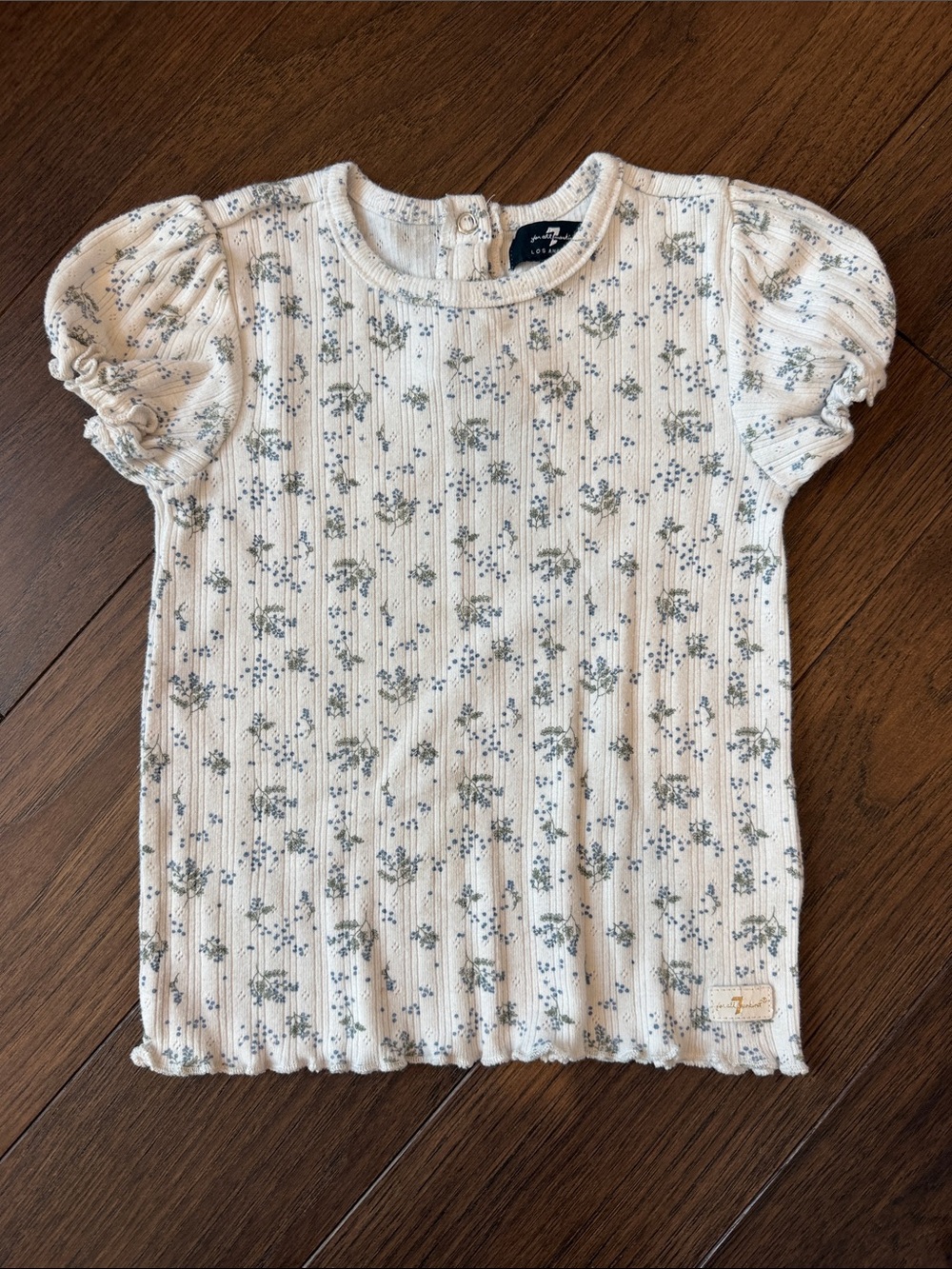 7 For All Mankind Cream Ribbed Puff Sleeve Tee with Floral Print Size 7 C26-048